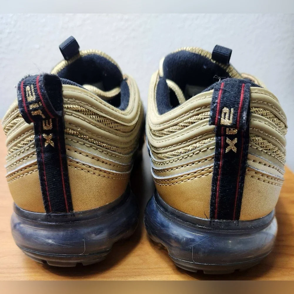 SOLD: Nike Air Vapormax '97 GS Youth Sz 6.5Y Metallic Gold Varsity Red Black - Picture 2 of 8